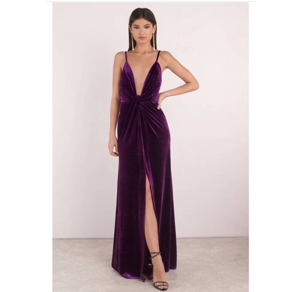 LAYLA PLUM PLUNGING VELVET MAXI DRESS